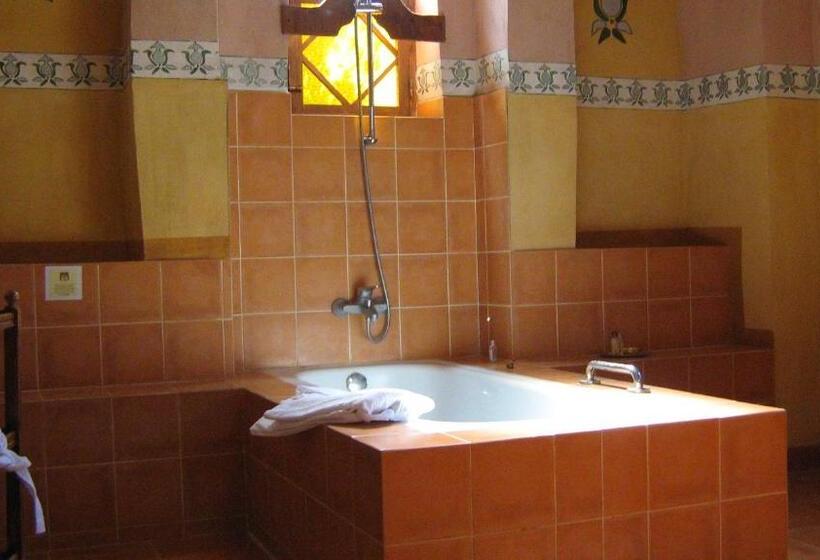 سوییت جونیور, Al Moudira