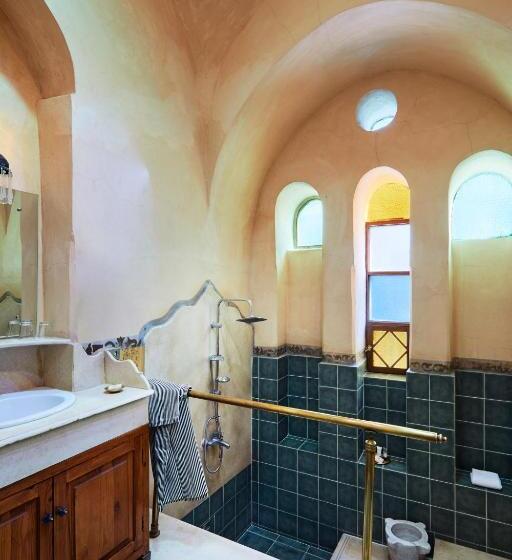 جناح, Al Moudira