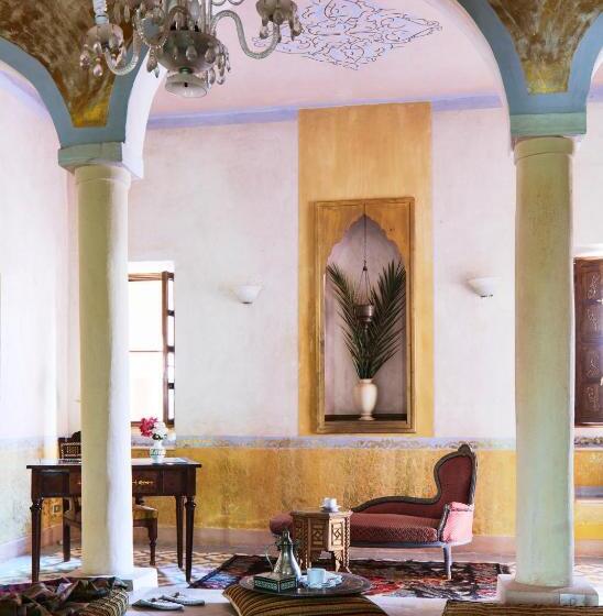 جناح, Al Moudira