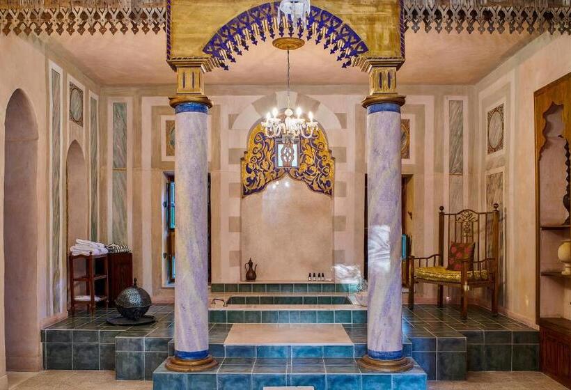 سوئیت با تخت بزرگ, Al Moudira