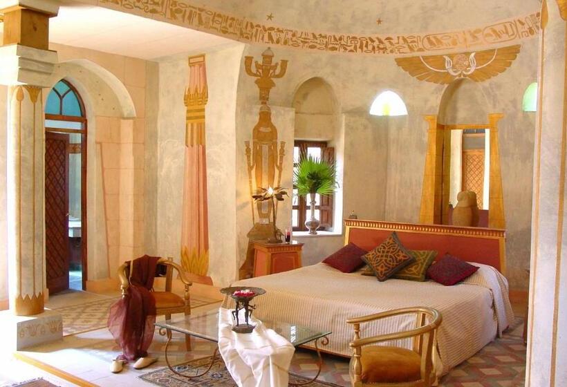 جناح جونيور, Al Moudira