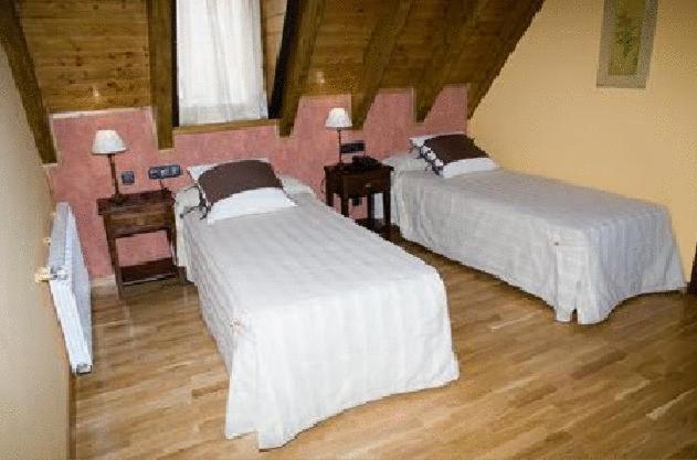 اتاق استاندارد, Albares