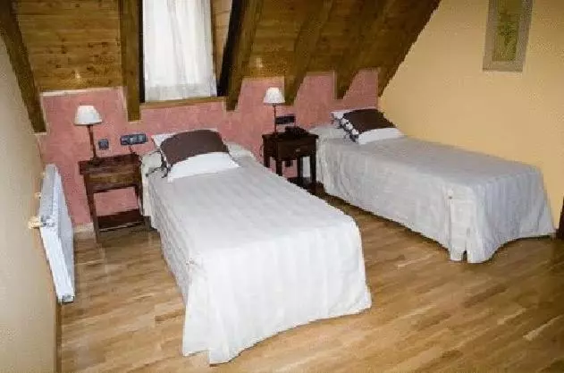 اتاق استاندارد, Albares