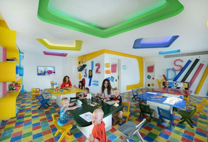 اتاق خانوادگی, Pickalbatros Aqua Vista Resort Hurghada