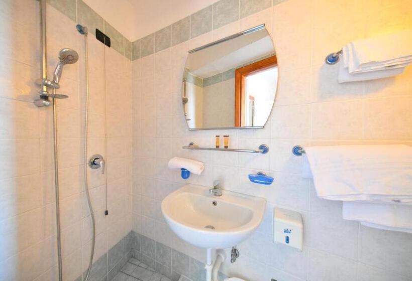 חדר סטנדרט יחיד, Antares