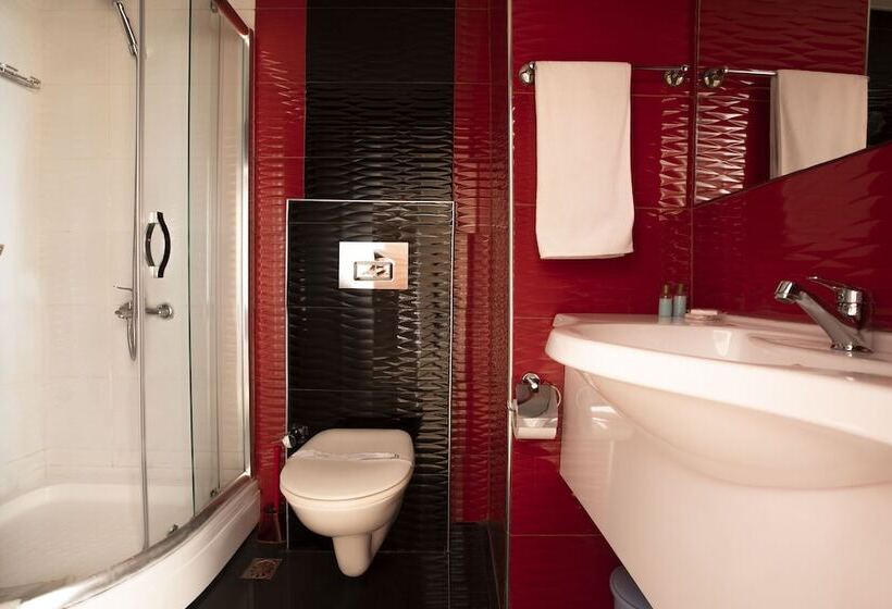 اتاق اساندارد با چشمانداز جانبی به دریا, Kristal Beach