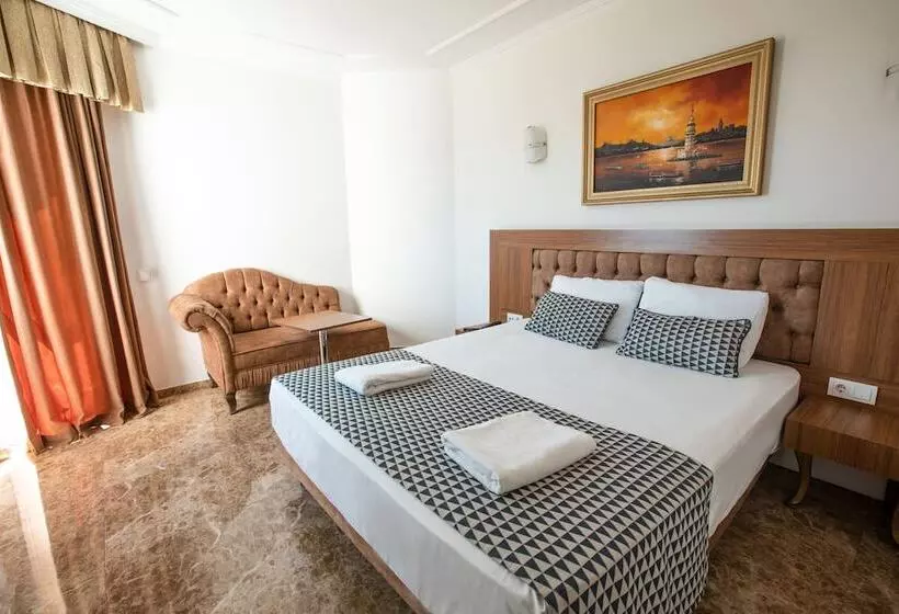 اتاق اساندارد با چشمانداز جانبی به دریا, Kristal Beach