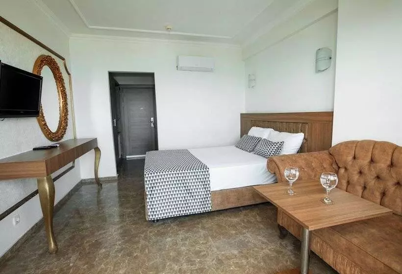 اتاق اساندارد با چشمانداز جانبی به دریا, Kristal Beach