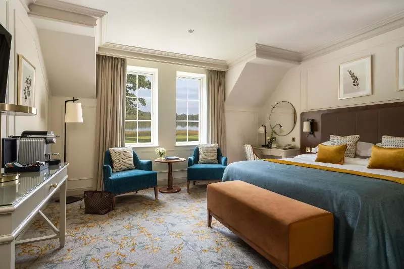 اتاق استاندارد با چشم‌انداز دریاچه, Lough Erne Resort