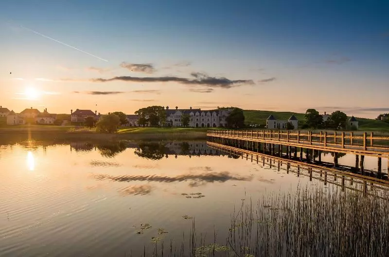 اتاق استاندارد با چشم‌انداز دریاچه, Lough Erne Resort