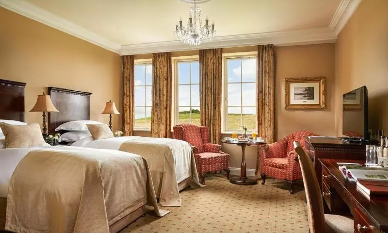 اتاق استاندارد با چشم‌انداز دریاچه, Lough Erne Resort
