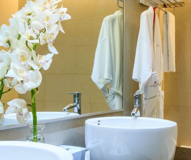 Семейный Номер, NH Collection Monterrey San Pedro