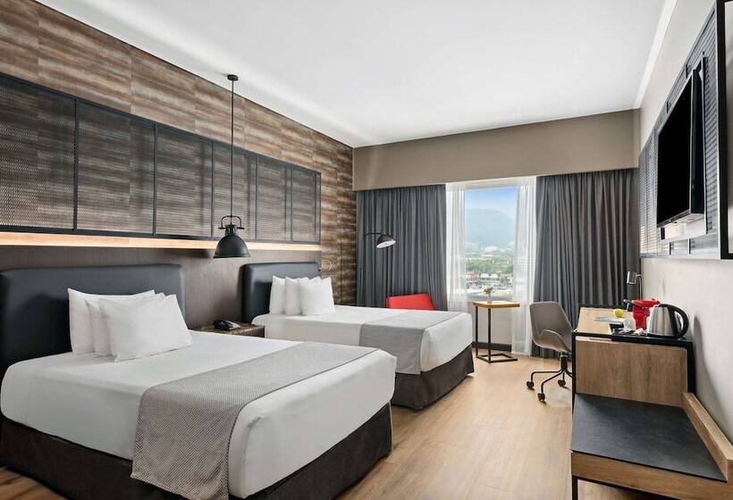 Номер Superior, NH Collection Monterrey San Pedro