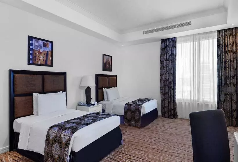 اتاق لوکس, Plaza Inn