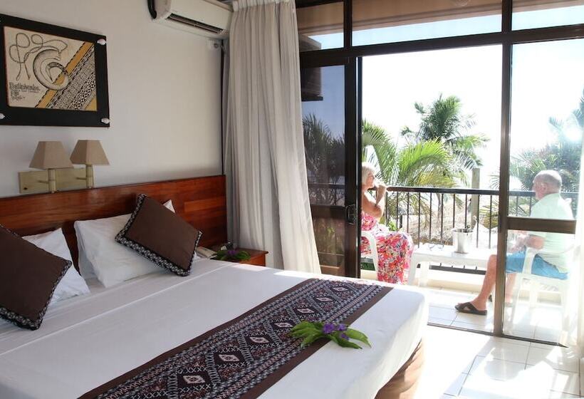 스탠다드 발코니 룸 바다 전망, Smugglers Cove Beach Resort &