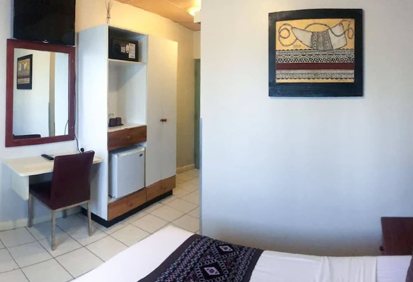 スタンダードルーム, Smugglers Cove Beach Resort &