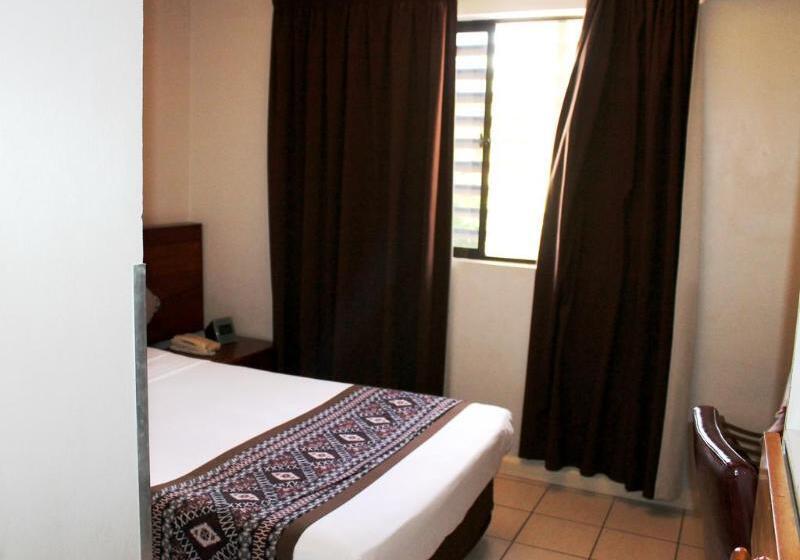 スタンダードルーム, Smugglers Cove Beach Resort &