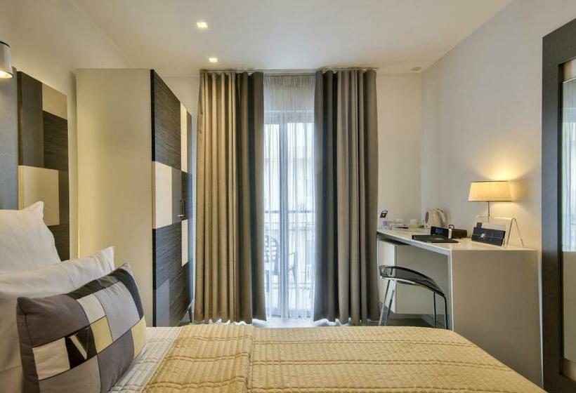 اتاق اکونومی, Valentina