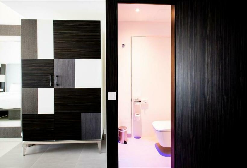 اتاق استاندارد, Valentina