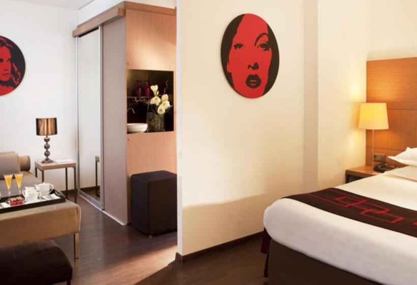 Quarto Executivo, Villathena
