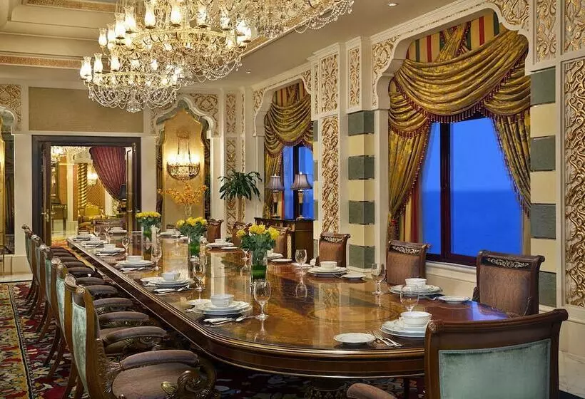 سوئیت رویال, Waldorf Astoria Jeddah  Qasr Al Sharq