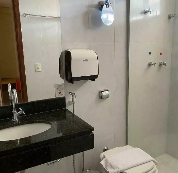 Deluxe Kolmen Hengen Huone, Líber Hotel Nova Serrana Conforto Na Rota Da Br 262