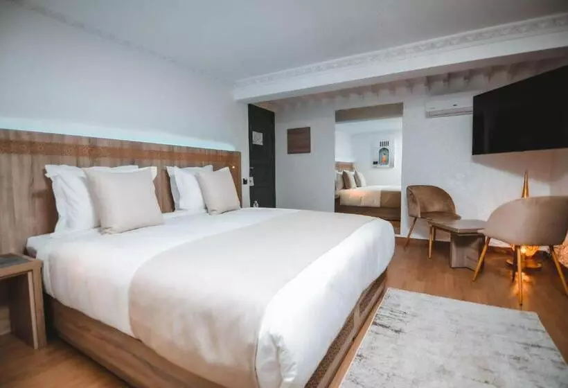 اتاق استاندارد, 555 Hotel Clubbing Adults Only