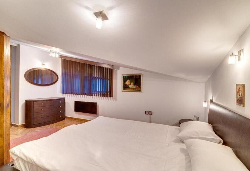 شقة ديلوكس غرفة واحدة, The Castle Complex