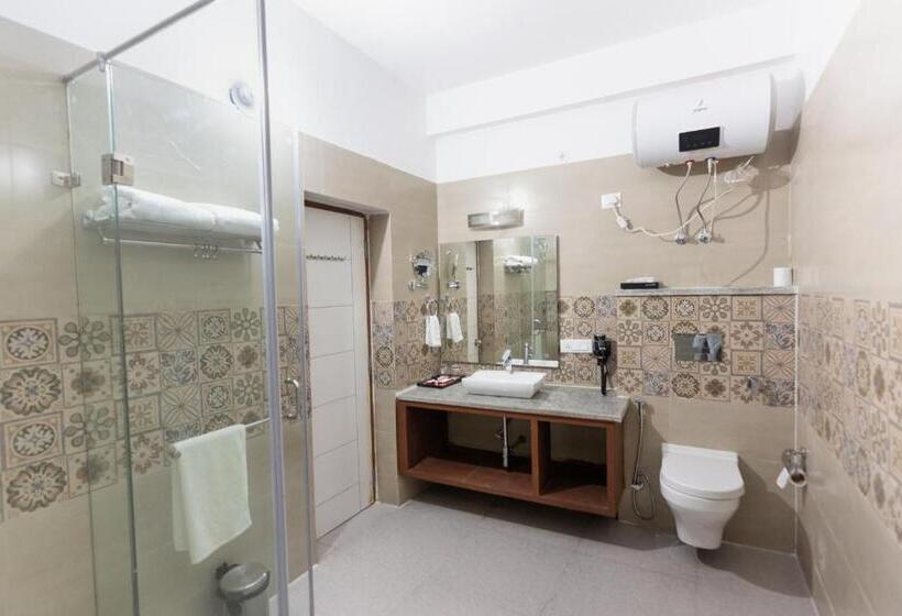 סוויטה נוף להרים, Himalayan Splendour Resort