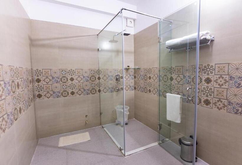 סוויטה נוף להרים, Himalayan Splendour Resort