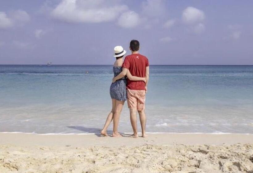 חדר דלוקס עם מרפסת נוף לים, Baru Express