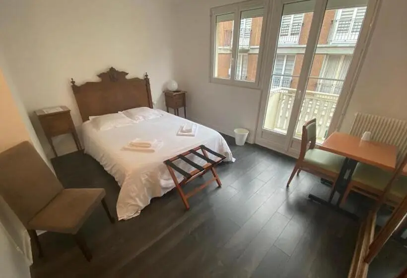 スーペリアールーム, Hôtel Les Remparts