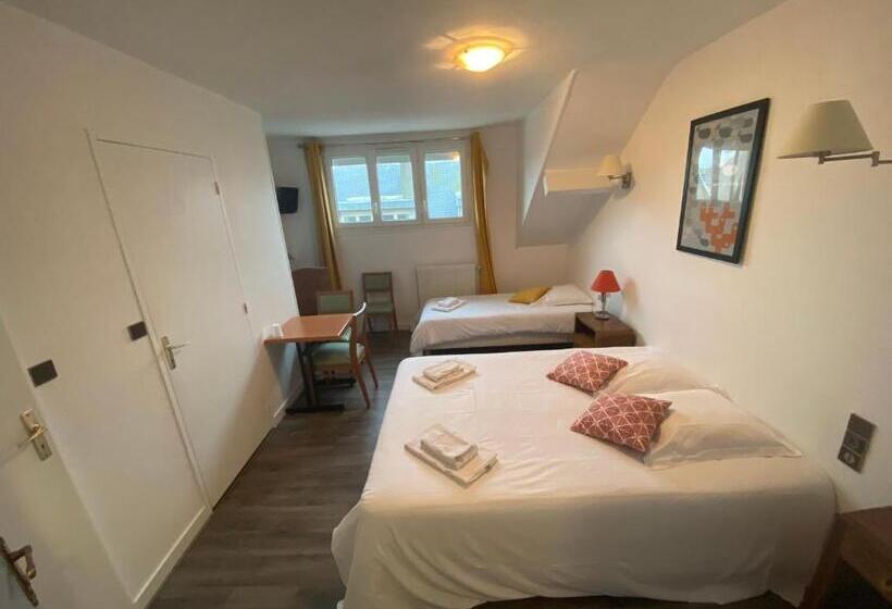 Трехместный Номер Классика, Hôtel Les Remparts