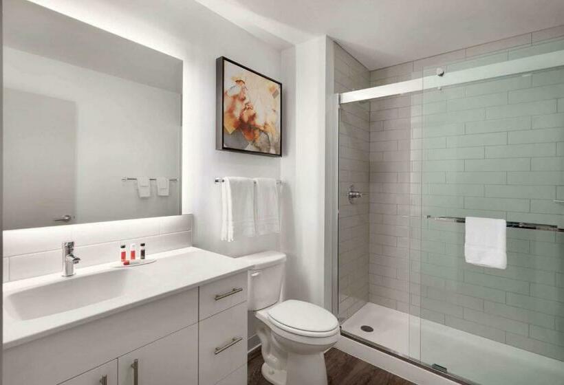 스탠다드 룸 킹사이즈 침대, Leavenworth Local