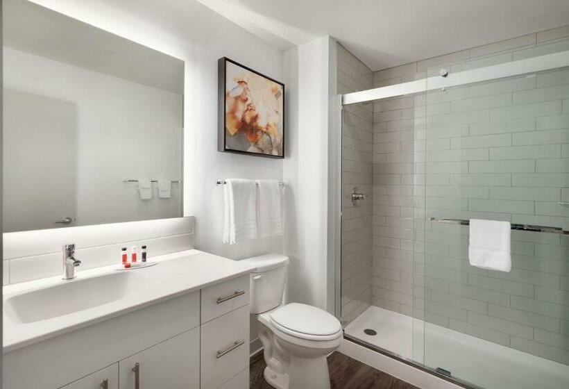 스탠다드 룸 킹사이즈 침대, Leavenworth Local