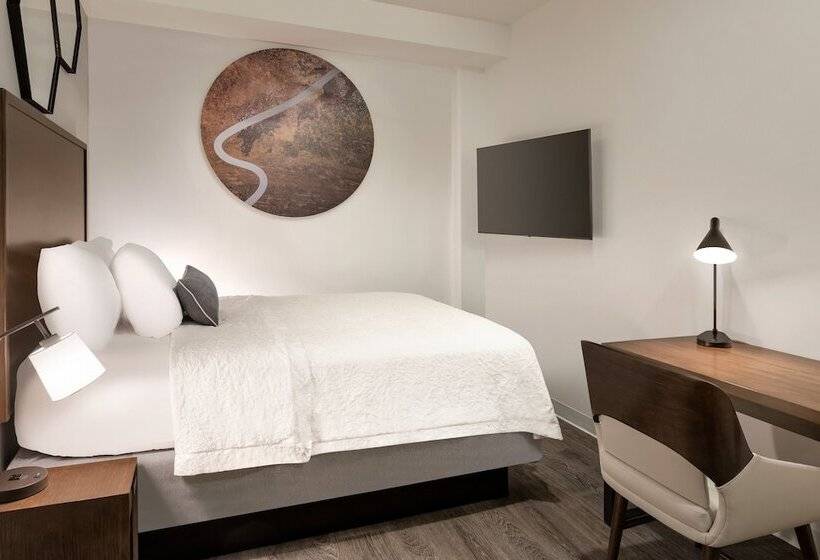 스탠다드 룸, Leavenworth Local