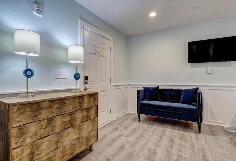 豪华套房, Loggerhead Inn And Suites