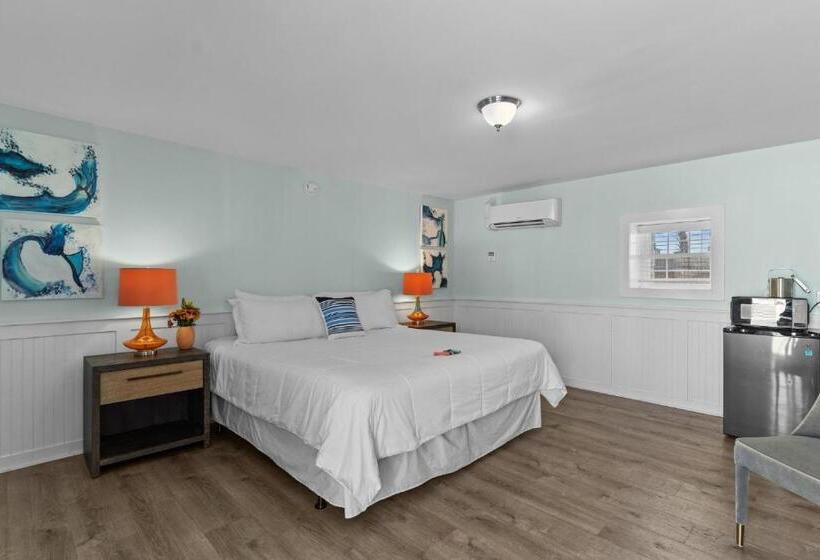 带大床的豪华间, Loggerhead Inn And Suites