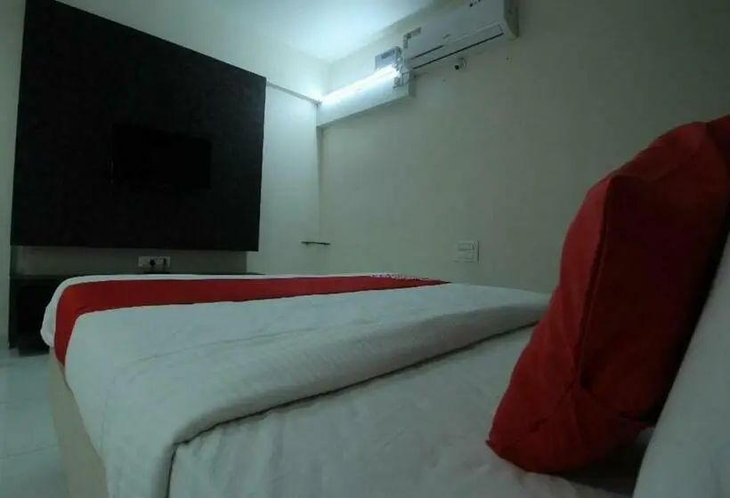 Chambre Deluxe, Staymaker Regal Residency
