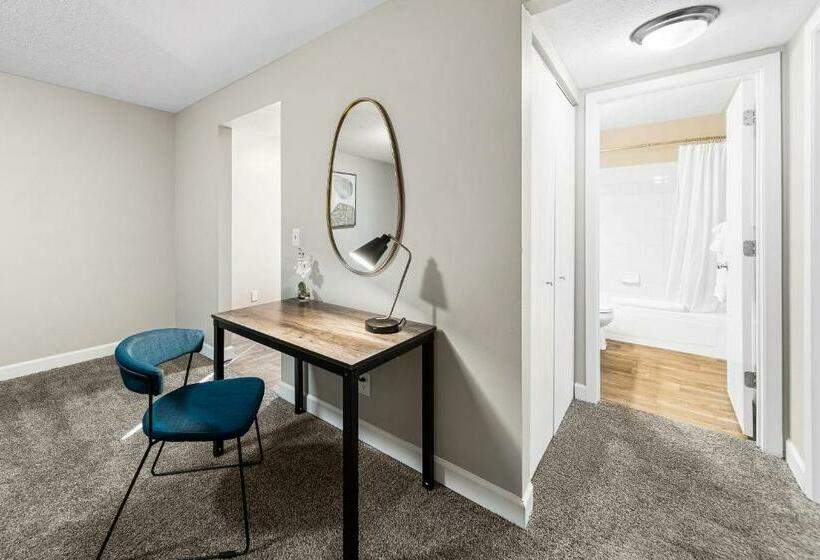 آپارتمان 2 خوابه, Kasa Downtown South Bend