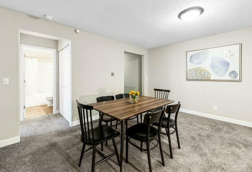 Apartamento 2 Quartos, Kasa Downtown South Bend