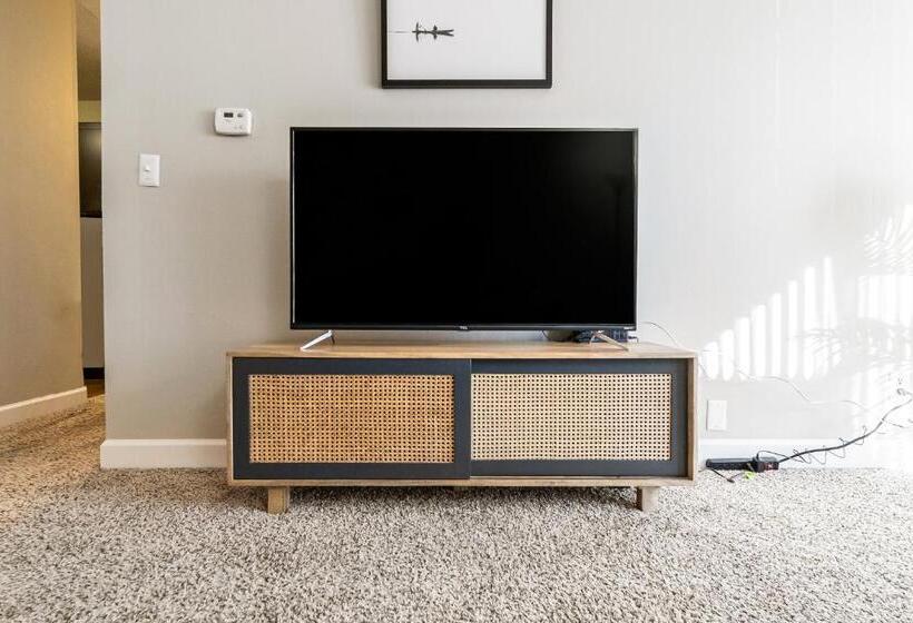 آپارتمان 2 خوابه, Kasa Downtown South Bend