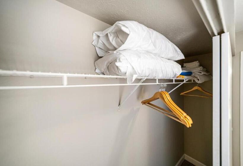 آپارتمان 2 خوابه, Kasa Downtown South Bend