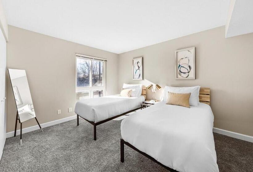 آپارتمان 2 خوابه, Kasa Downtown South Bend