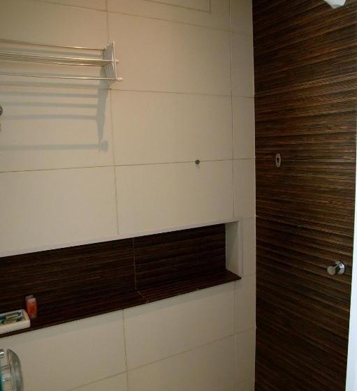 豪华三人间, Aqui Bate A Brisa Pousada