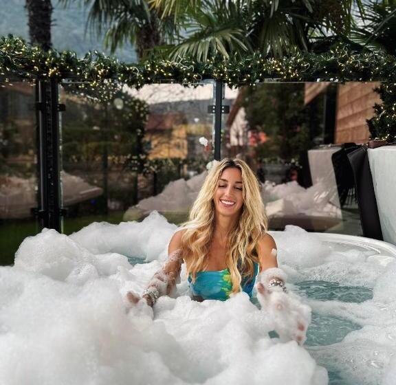 جناح ديلوكس, Treelodgy, The Tree House