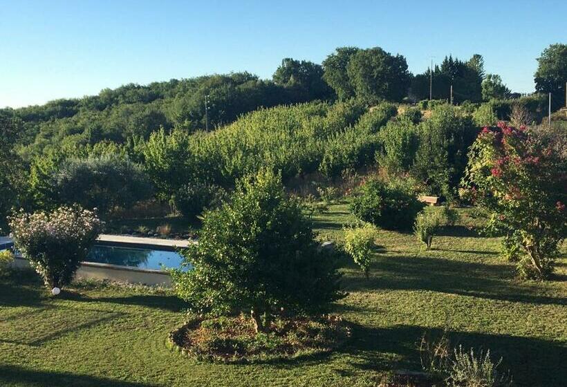 חדר דלוקס, Aux Coteaux D Aussac