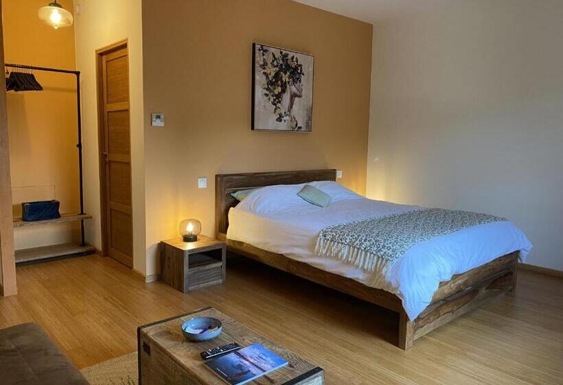 חדר קומפורט לשלושה, Aux Coteaux D Aussac