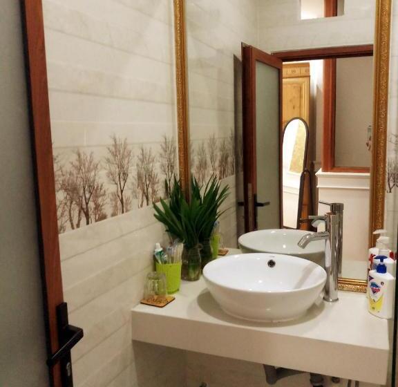 اتاق لوکس, Amor