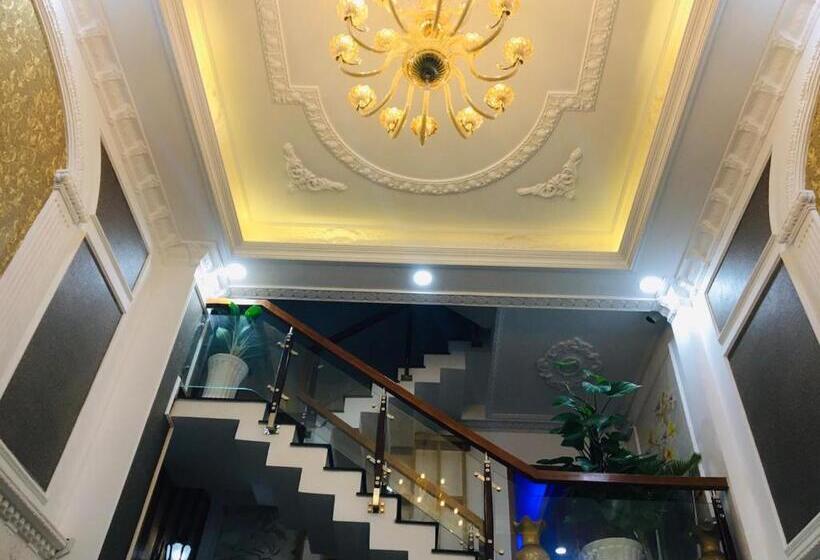 اتاق لوکس, Amor